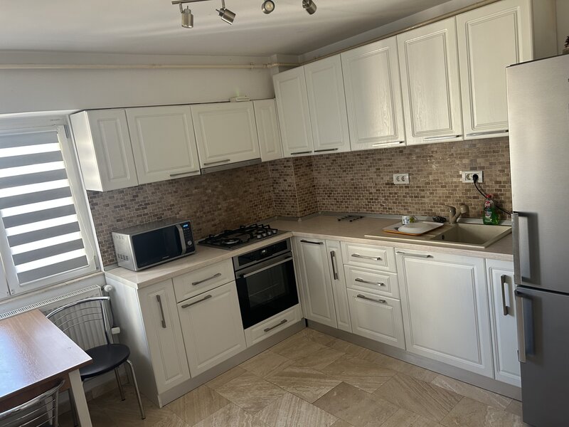 Modele online cu experienta sau fara