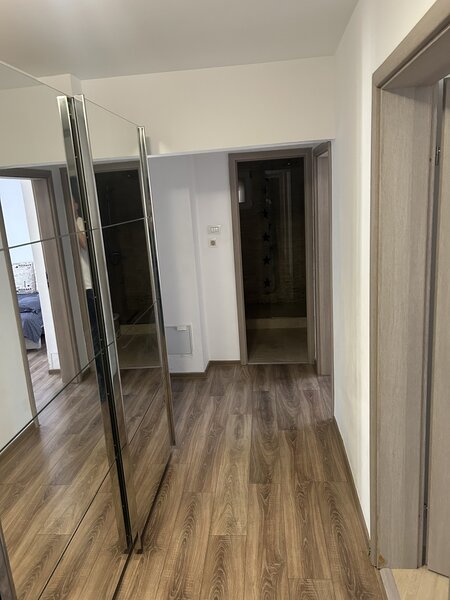 Modele online cu experienta sau fara